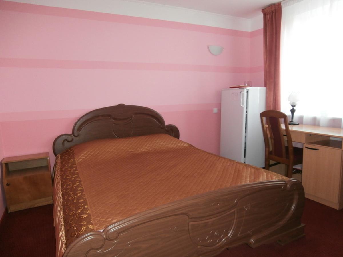 Hotel Muhavets Pruzhany Kültér fotó